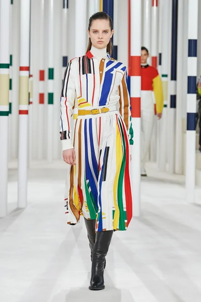 Look 9